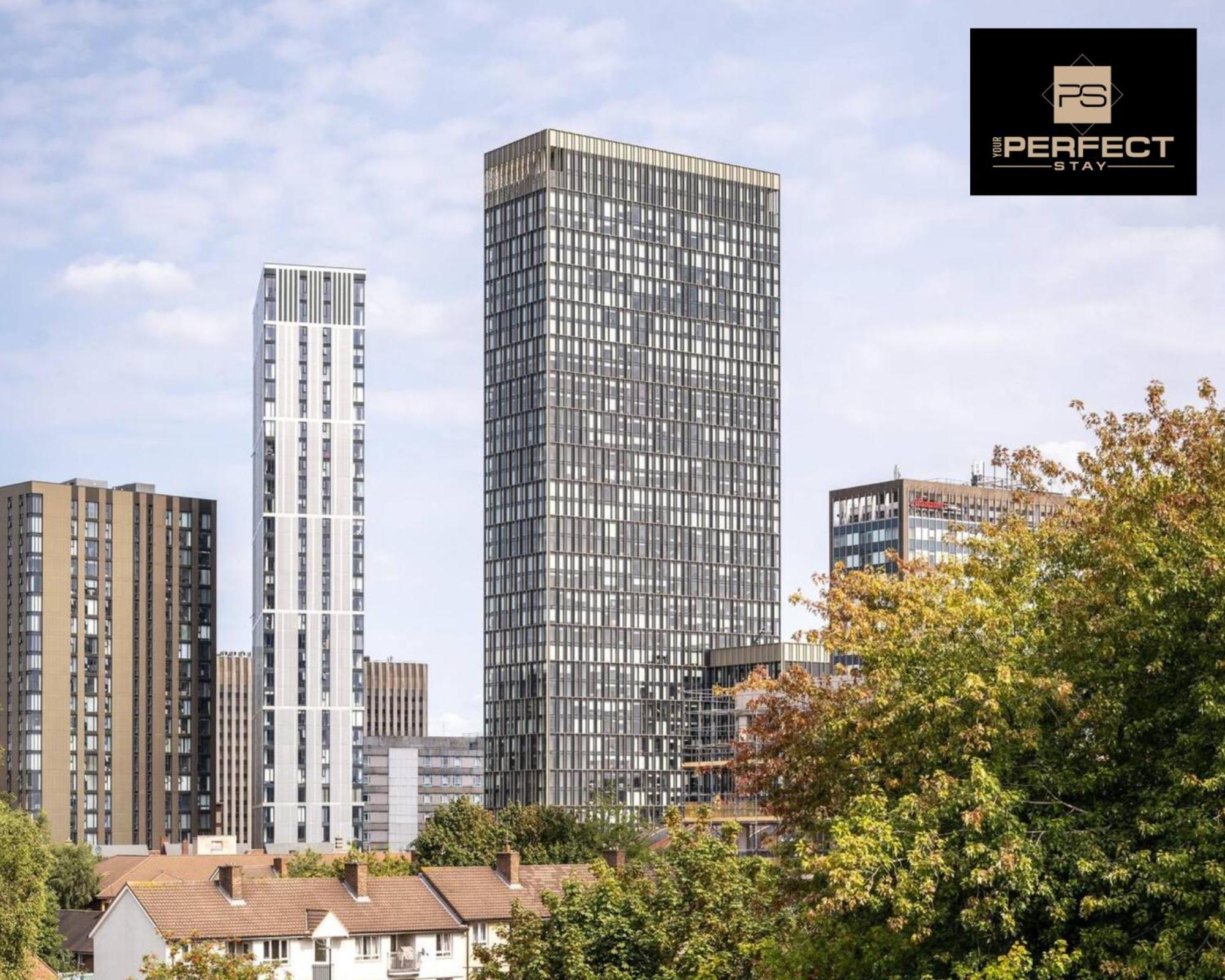 Mercian Luxury Serviced Apartments- Birmingham City Centre - Your Perfect Stay - Gym Rooftop Terrace Cinema Room Exterior photo