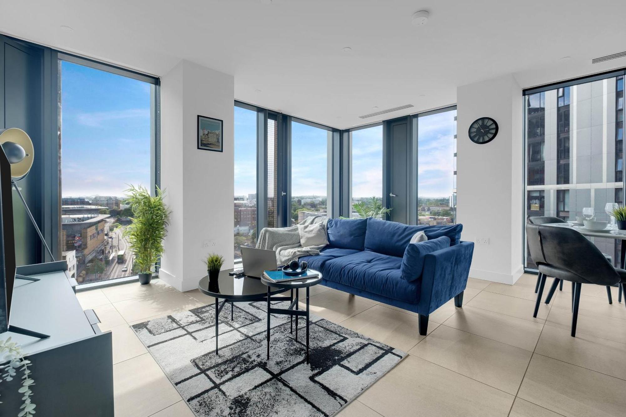 Mercian Luxury Serviced Apartments- Birmingham City Centre - Your Perfect Stay - Gym Rooftop Terrace Cinema Room Exterior photo