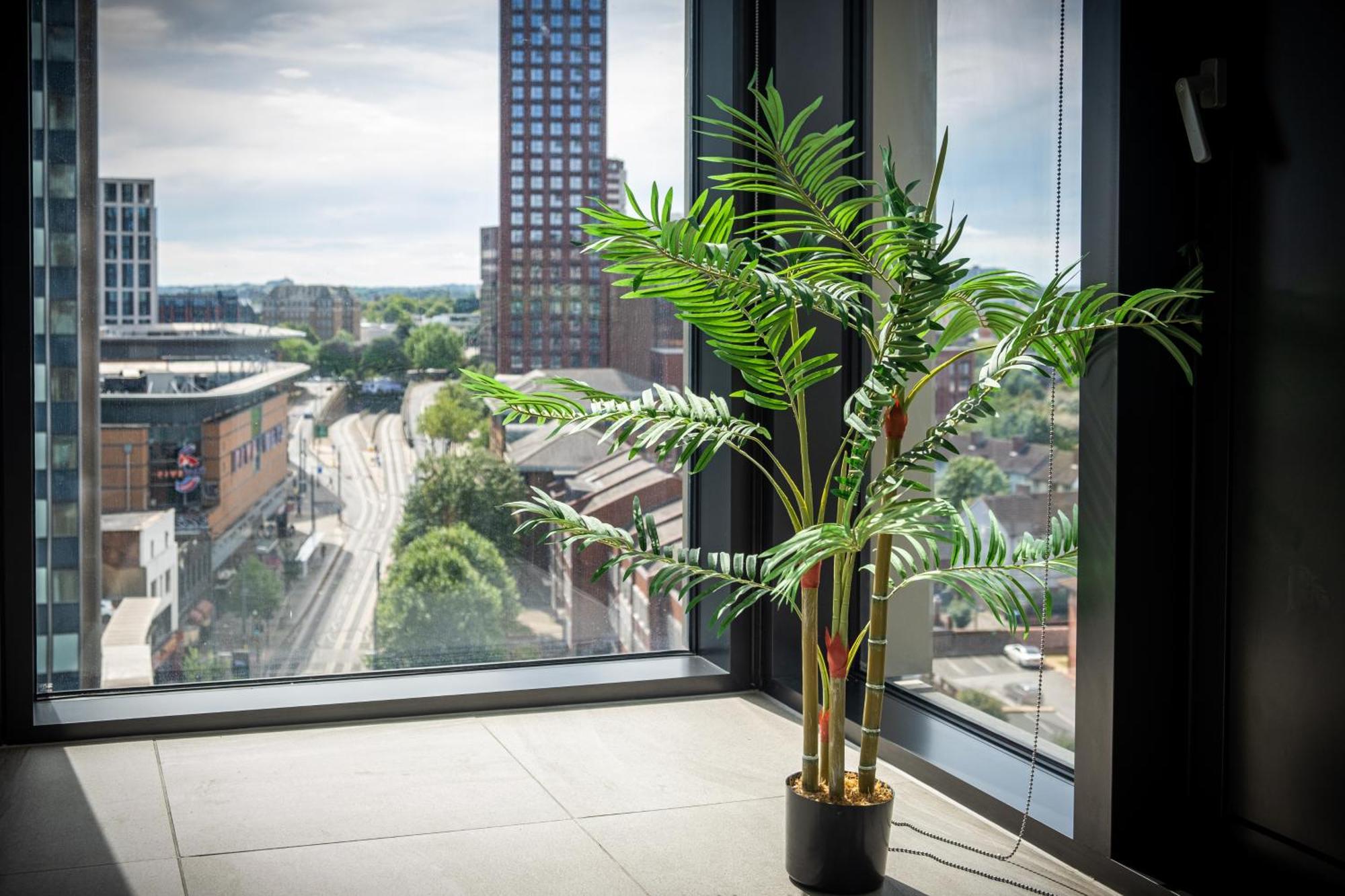 Mercian Luxury Serviced Apartments- Birmingham City Centre - Your Perfect Stay - Gym Rooftop Terrace Cinema Room Exterior photo